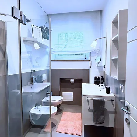 Stadium Stay- Central, Quiet, Easy Parking Apartment